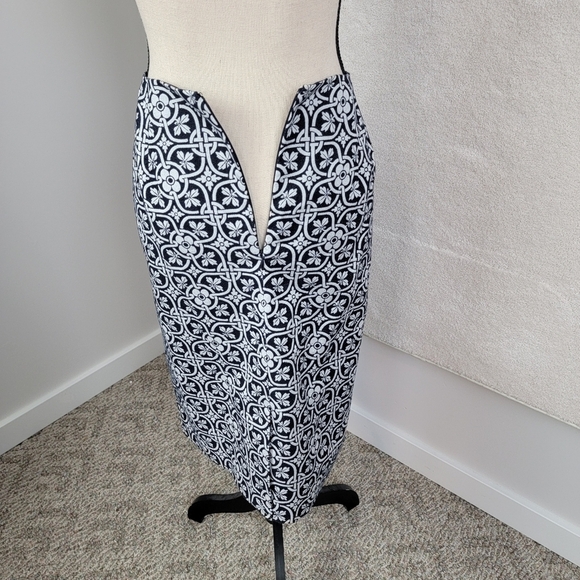 Talbots Navy/White Floral Print Pencil Skirt Sz 16 NEW - Picture 3 of 15